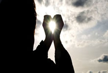 不莱梅迎战强敌，勇夺三分守住主场