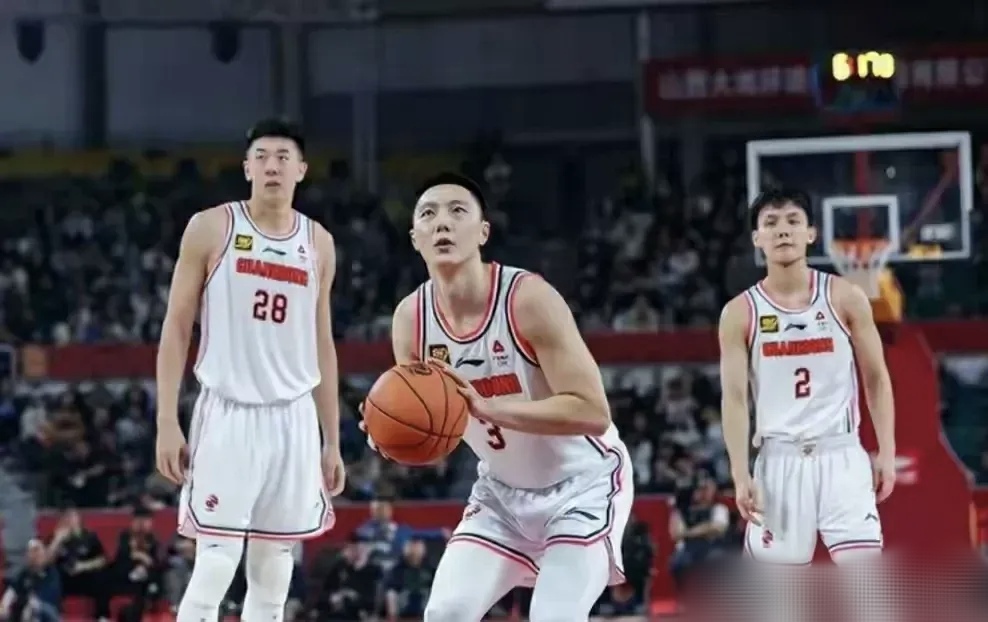 爱游戏登录-关于曼托瓦客场逼平对手，取得一分的信息