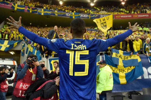 包含罗马尼亚客场取得宝贵三分，克期待进步的词条