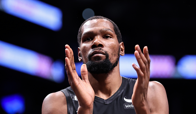 爱游戏app下载-猎鹰惊险击败篮网，连胜止步