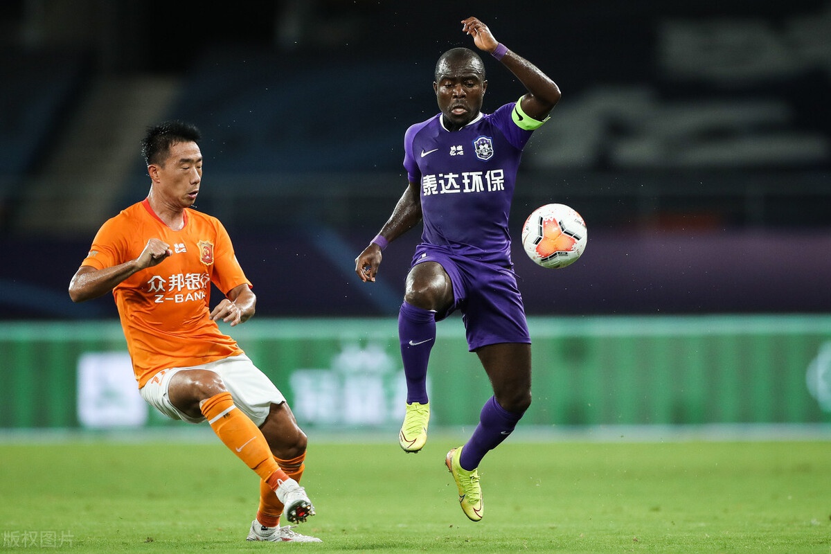 包含华夏主场逼平泰达，连胜收官表现不俗的词条