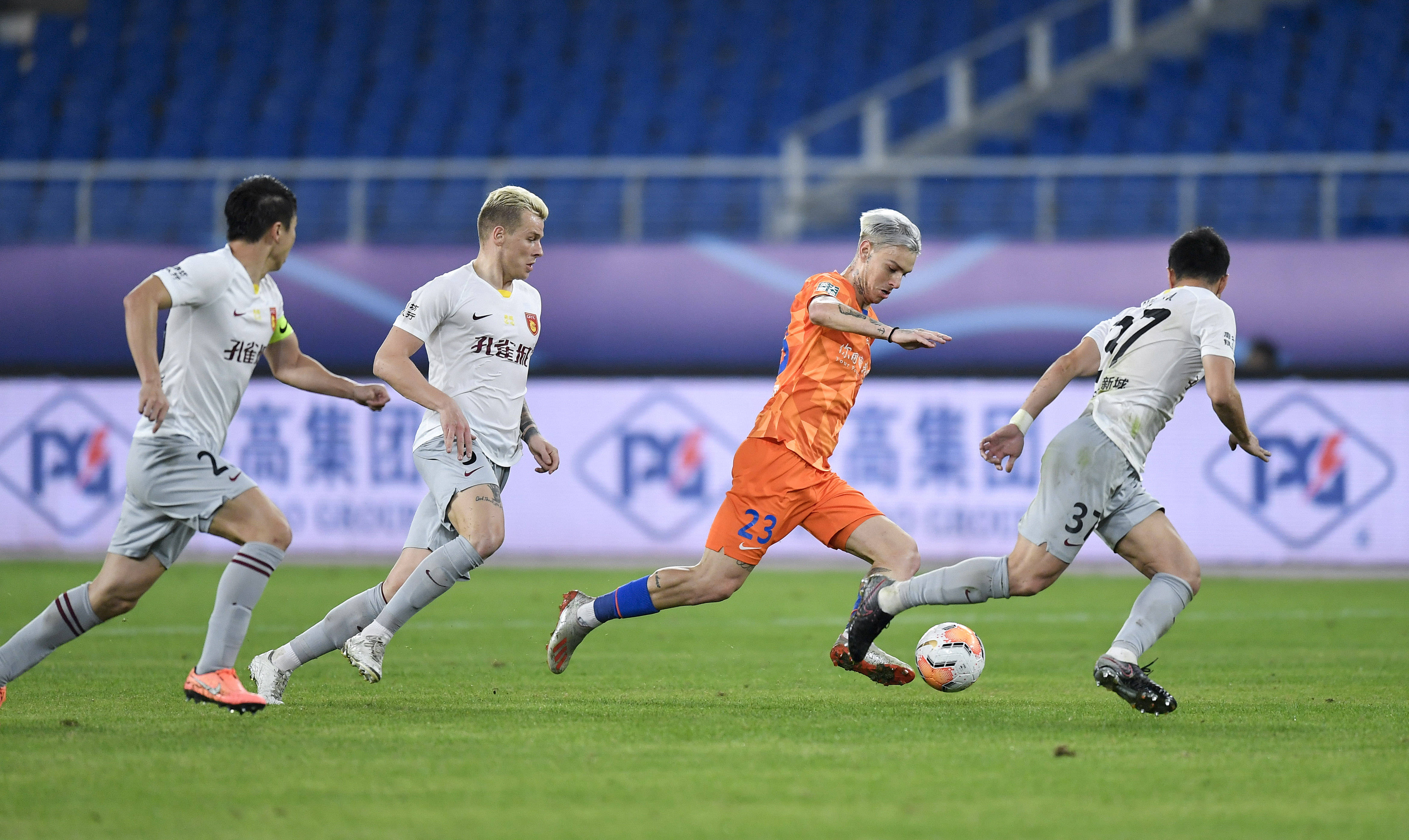 山东鲁能惊险逆转，带来充满活力的胜利的简单介绍