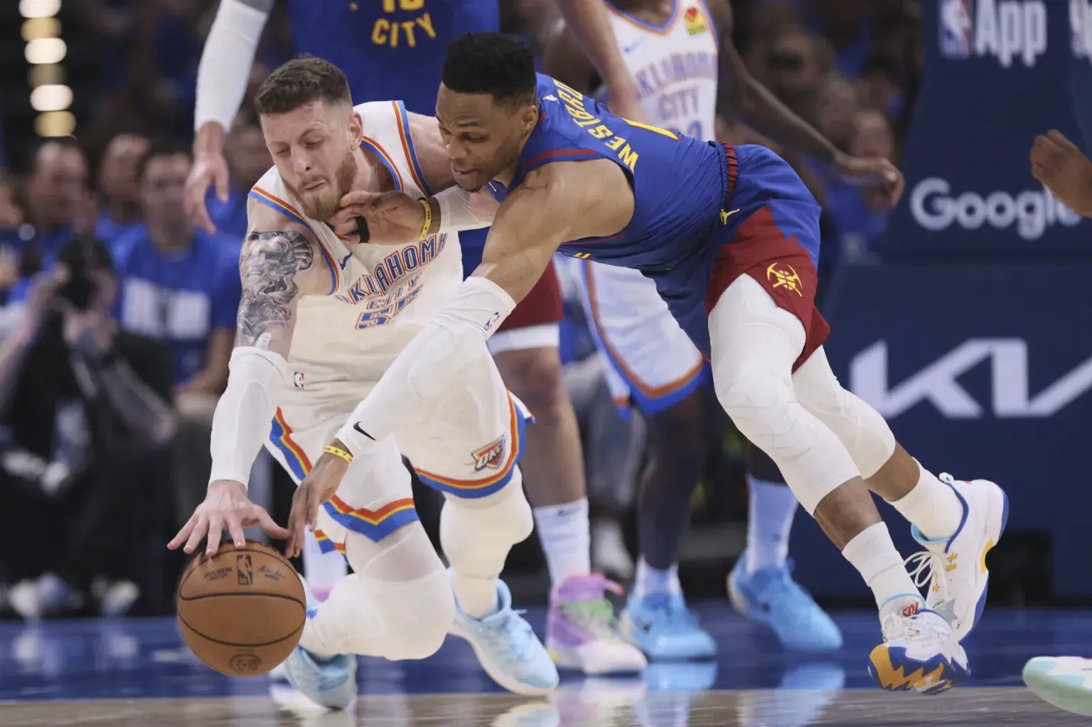 爱游戏入口-季后赛太阳逆转掘金，取得系列赛首胜