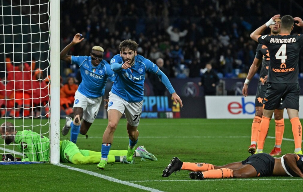 爱游戏-那不勒斯客场逆转，继续追赶领头羊的简单介绍