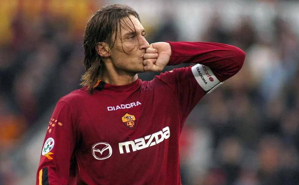 重庆力帆足球俱乐部球员面对强敌拼尽全力的简单介绍 重庆力帆足球俱乐部球员面对强敌拼尽全力的简单介绍