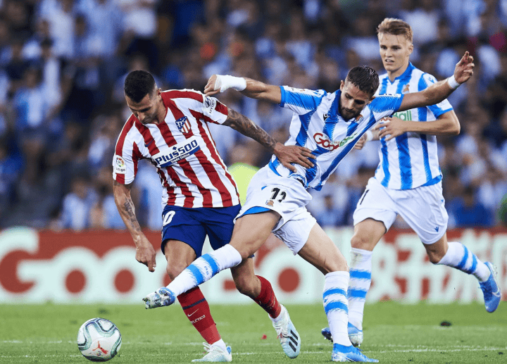 皇家社会球员展现团结精神,备战紧张的对手的简单介绍 皇家社会球员展现团结精神,备战紧张的对手的简单介绍