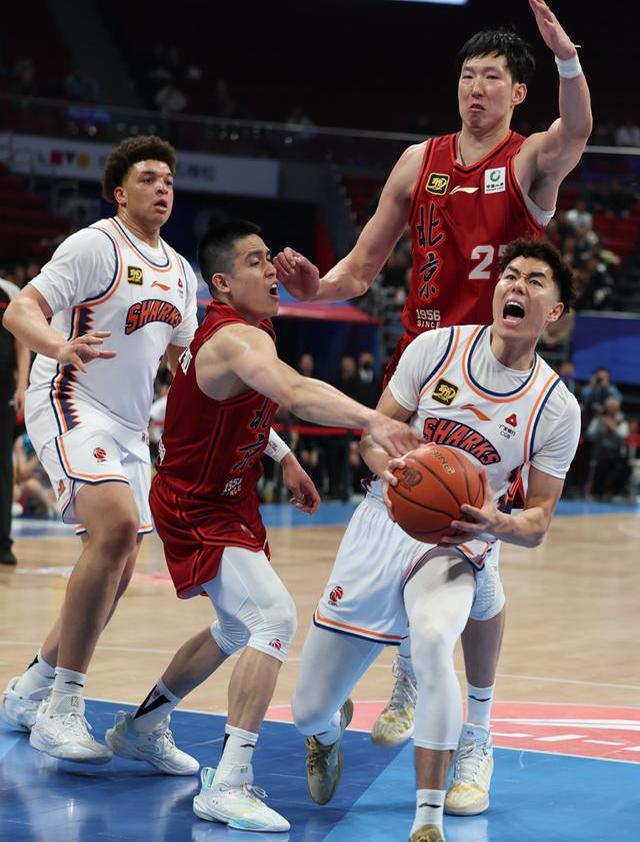 爱游戏登录入口-吉林男篮在比赛中实现重要逆转