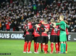 爱游戏网页版登录入口-兰斯客场战平甘冈，双方难分伯仲的简单介绍