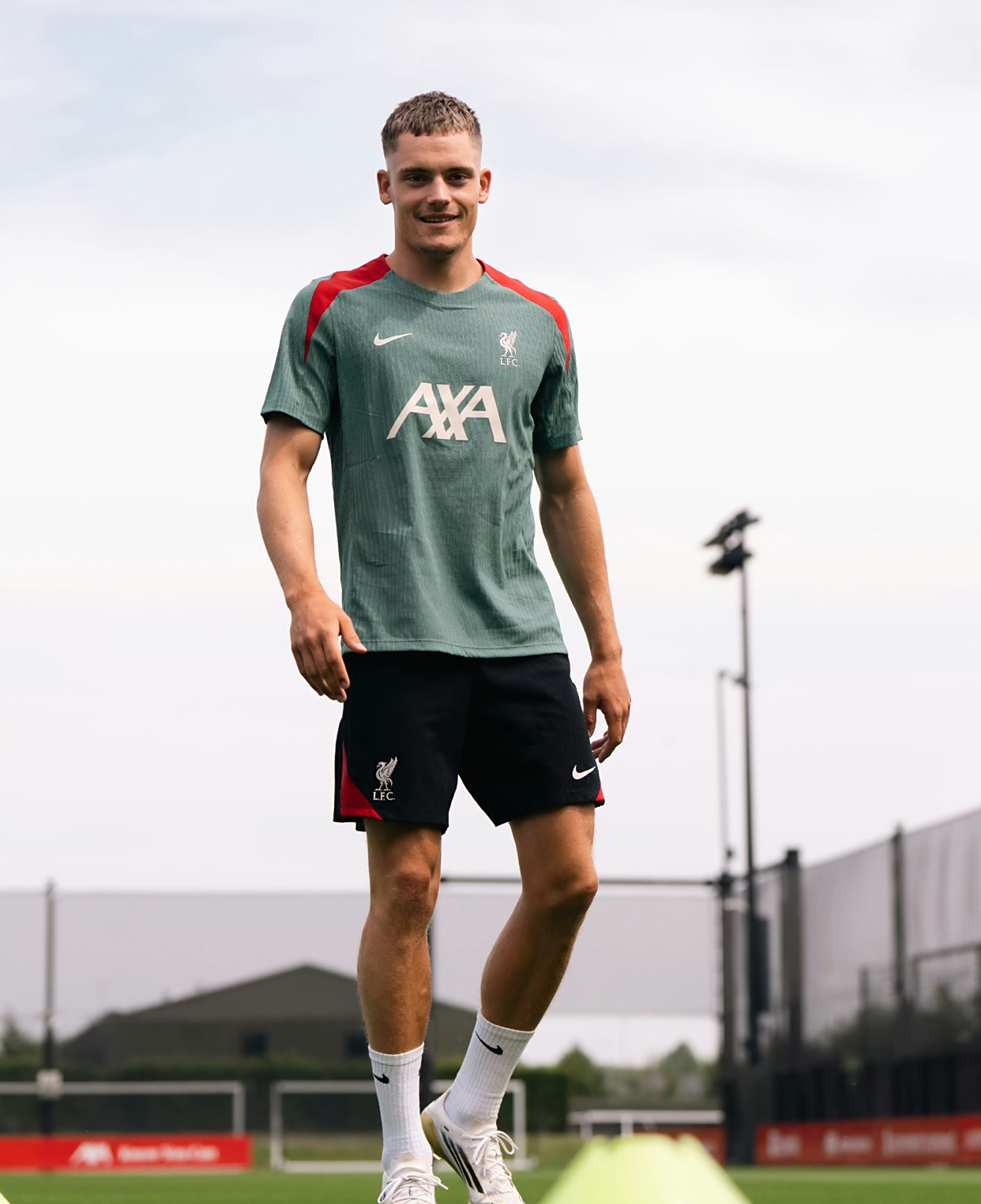 爱游戏官方入口-包含意甲球队签下新外援，为提升实力做准备的词条