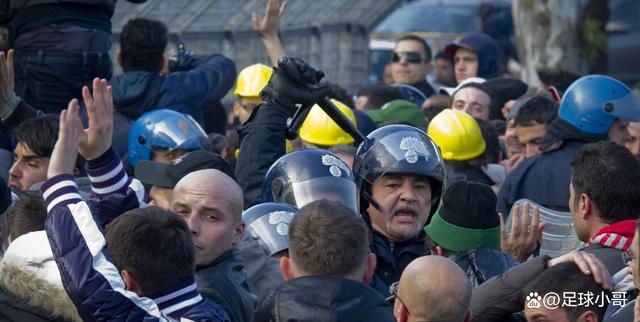 爱游戏登录入口-那不勒斯惨遭逆转，欧战希望渺茫