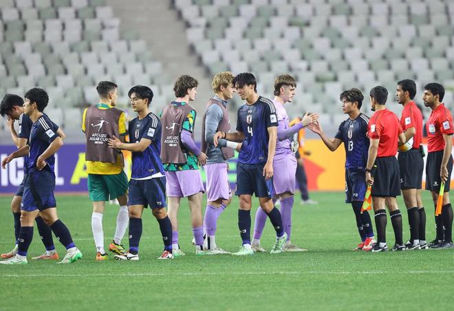 包含日本后卫因伤缺席接下来的比赛的词条 包含日本后卫因伤缺席接下来的比赛的词条